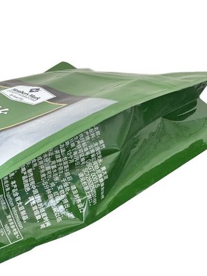 Busta di imballaggio per snack con cerniera e finestrino